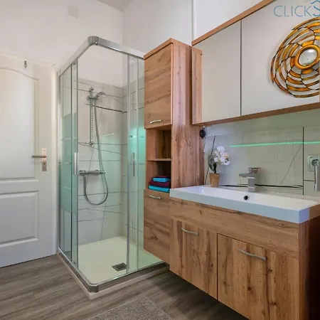Tudor Flat Sea View With Wifi Unlimited, Next To The Sea *