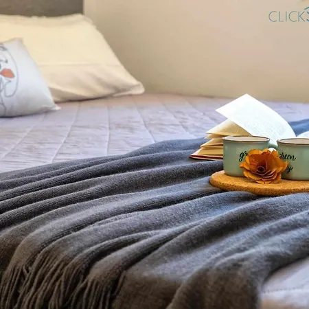 Tudor Flat Sea View With Wifi Unlimited, Next To The Sea